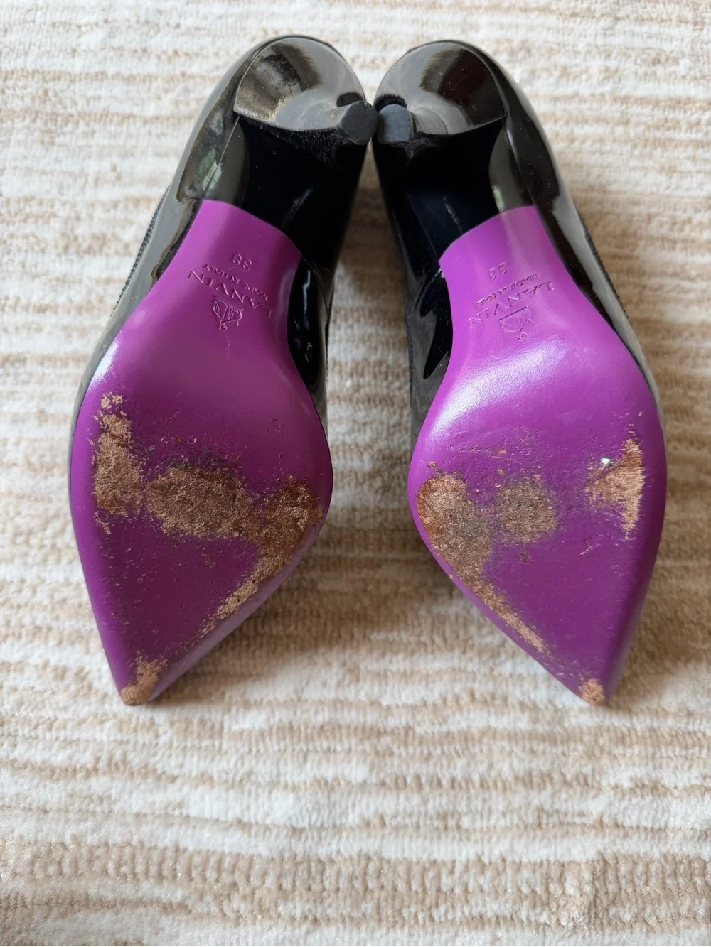 Lanvin Black Patent Pointed-Toe Pumps Size 38